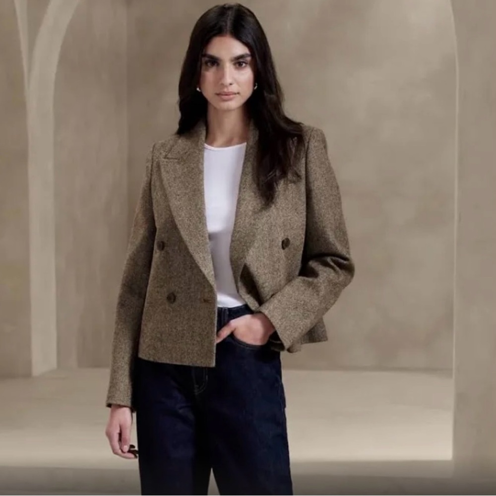 NWOT BANANA REPUBLIC Wool Crop Herringbone Blazer